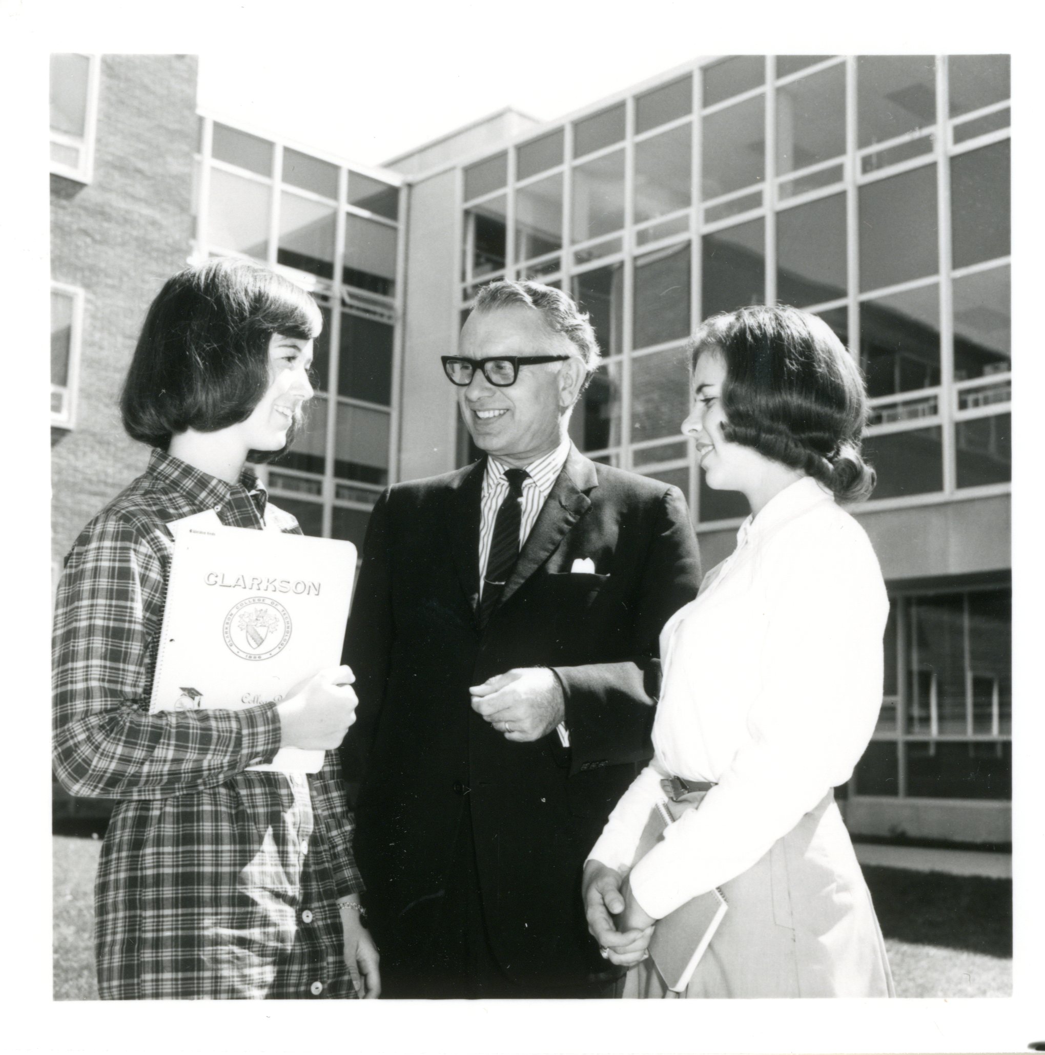 Coeds with the President, 1964